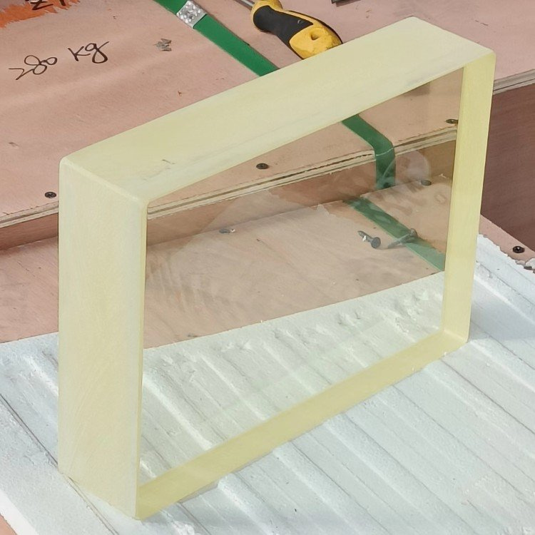 恩施铅玻璃是什么材料做的